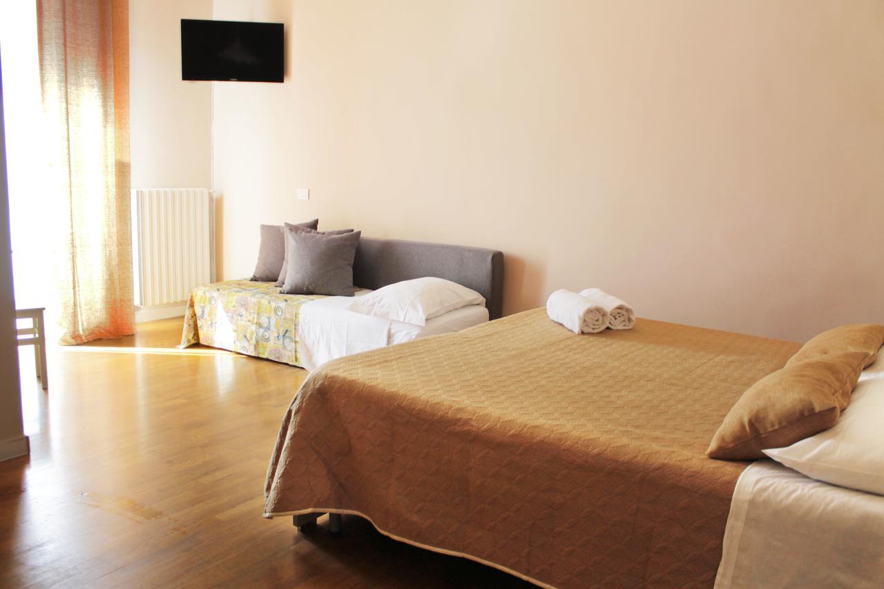 Vesuviane 'E Belle 'Mbriane B&B เนเปิลส์ ภายนอก รูปภาพ